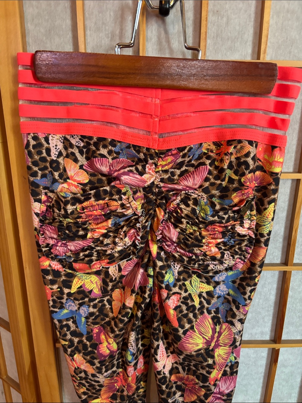 Cute Booty Lounge Butterfly Leopard Print Crop Top & Legging Set with Coral Trim - Picture 3 of 4